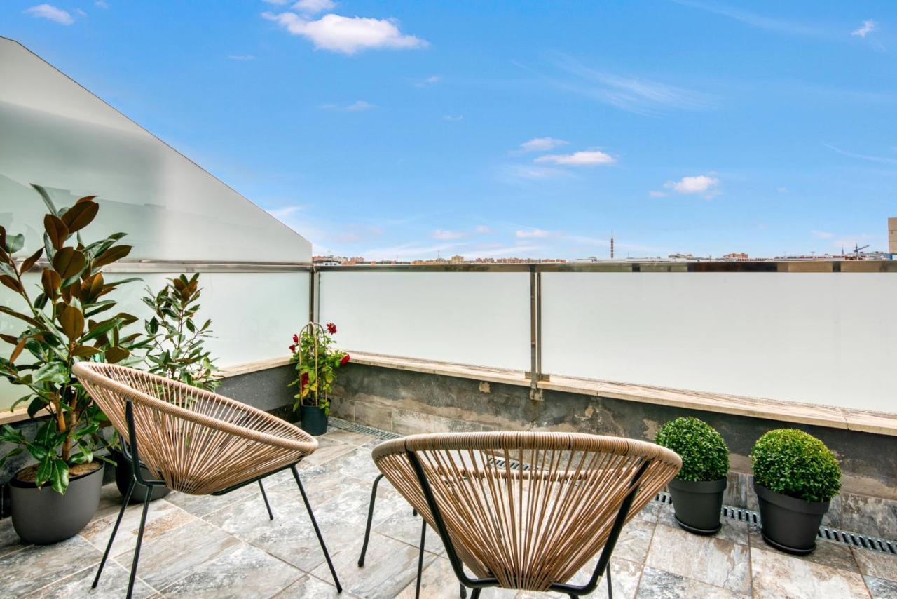 Cozy Penthouse, 20 Min To Downtown, Alcala Norte มาดริด ภายนอก รูปภาพ